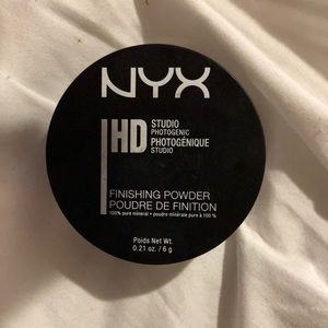 NYX HD finishing powder